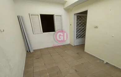 Imagem: A casa possui 1 Dormitório, 1 Banheiro, 70m² de Área e está