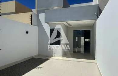 Imagem: A casa possui 3 Dormitórios, 1 Banheiro, 1 Vaga na garagem