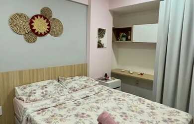 Imagem: O apartamento possui 1 Dormitório, 1 Banheiro, 1 Vaga na garagem