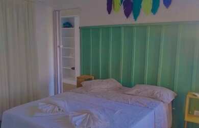 Imagem: A casa possui 3 Dormitórios, Acomodam 8 pessoas, 1 Vaga na