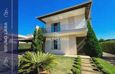 Imagem: A casa em condomínio possui 5 Dormitórios, 3 Banheiros, 5