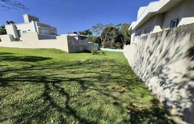 Imagem: O terreno possui 571m² de Área e está localizado em Três