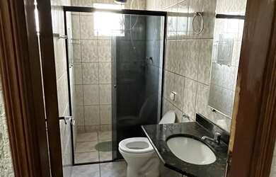 Imagem 4: ALUGO LINDA CASA. Varanda, 180m² de Área, 4 Vagas na garageme3 Dormitórios