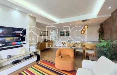 Imagem: O apartamento possui 3 Dormitórios, 3 Banheiros, 2 Vagas na