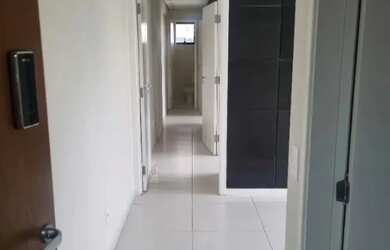 Imagem: O depósito possui 1 Vaga na garagem e 60m² de Área e está