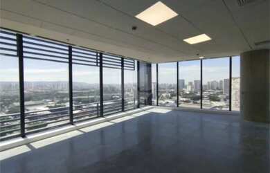 Imagem: O depósito possui 5 Vagas na garagem, 813m² de Área e está