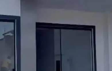 Imagem: A casa em condomínio possui 2 Dormitórios, 2 Banheiros, 2