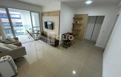 Imagem: O apartamento possui 2 Dormitórios, 1 Banheiro, 2 Vagas na