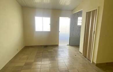 Imagem: A kitnet possui 1 Dormitório, 1 Banheiro, 1 Vaga na garagem