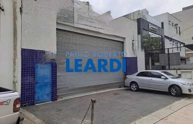 Imagem: O depósito possui 4 Vagas na garagem, 368m² de Área e está