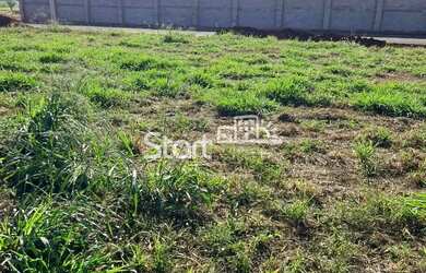 Imagem: O terreno possui 305m² de Área e está localizado em Parque