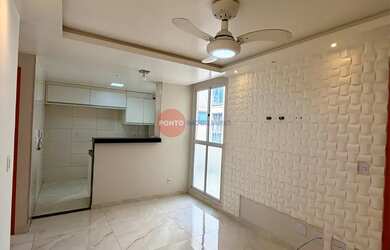 Imagem: O apartamento possui 2 Dormitórios, 1 Banheiro, 1 Vaga na garagem