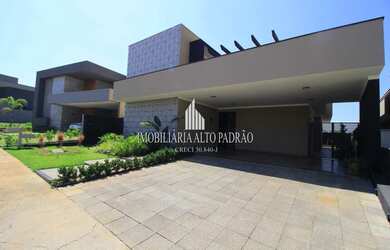 Imagem: A casa em condomínio possui 5 Dormitórios, 5 Banheiros, 4