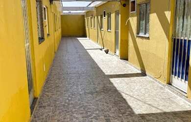 Imagem: A casa possui 1 Dormitório, 1 Banheiro e 27m² de Área e está