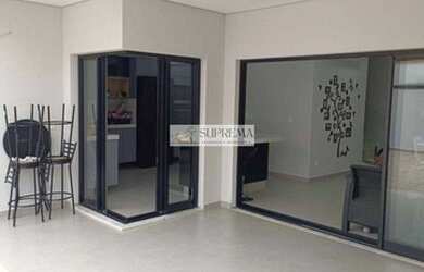 Imagem: A casa em condomínio possui 3 Dormitórios, 4 Banheiros, 4