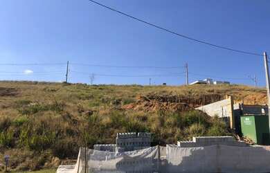 Imagem: O terreno possui 290m² de Área e está localizado em Cézar