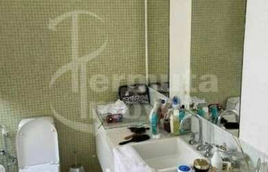 Imagem: A casa em condomínio possui 4 Dormitórios, 5 Banheiros, 5