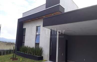 Imagem: A casa possui 3 Dormitórios, 5 Banheiros, 2 Vagas na garagem