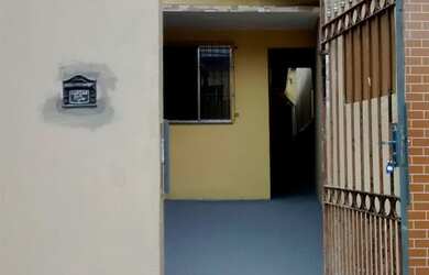 Imagem: A casa possui 1 Dormitório, 1 Banheiro e 35m² de Área e está