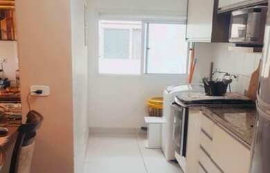 Imagem: O apartamento possui 2 Dormitórios, 1 Banheiro, 1 Vaga na garagem