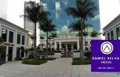 Imagem: O depósito possui 5 Vagas na garagem, 651m² de Área e está