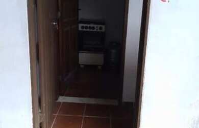 Imagem: A kitnet possui 1 Dormitório, 1 Banheiro e está localizado