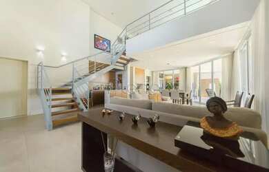 Imagem 7: Venda Casa com 414,04 metroQuadrado, 4 dormitório s , 2 vaga s . Swiss...