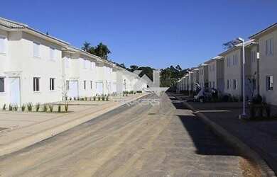 Imagem: A casa em condomínio possui 3 Dormitórios, 3 Banheiros, 2