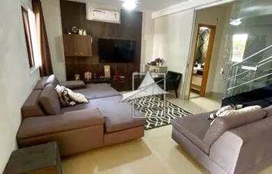 Imagem: A casa em condomínio possui 4 Dormitórios, 4 Banheiros, 2