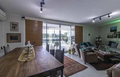 Imagem: O apartamento na cobertura possui 3 Dormitórios, 4 Banheiros