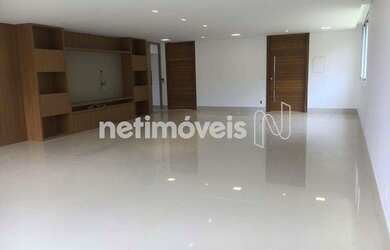 Imagem: A casa em condomínio possui 5 Dormitórios, 5 Banheiros, 5