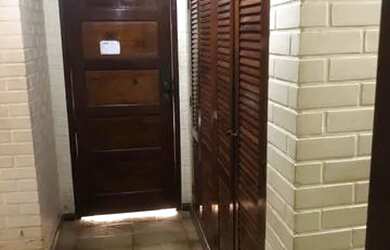 Imagem: A casa possui 5 Dormitórios, 4 Banheiros, 5 Vagas na garagem