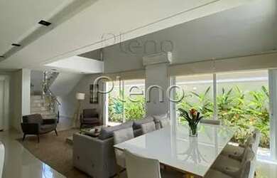 Imagem 2: Venda Casa com 270,00 metroQuadrado, 3 dormitório s , 4 vaga s . Swiss...