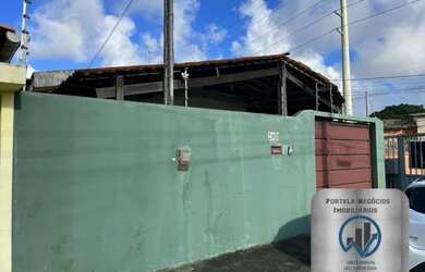 Imagem: A casa possui 3 Dormitórios, 2 Banheiros, 1 Vaga na garagem