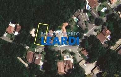 Imagem: O terreno possui 600m² de Área e está localizado em Transurb