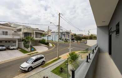 Imagem 2: Venda Casa com 310,00 metroQuadrado, 5 dormitório s , 2 vaga s . Swiss...