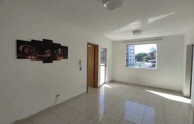 Imagem: O apartamento possui 2 Dormitórios, 2 Banheiros, 2 Vagas na