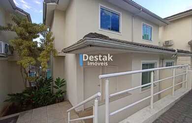 Imagem: A casa em condomínio possui 2 Dormitórios, 2 Banheiros, 2