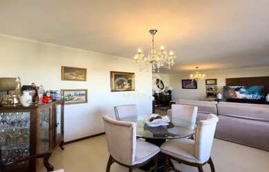 Imagem 7: CURITIBA - Apartamento Padrão - Água Verde