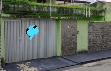 Imagem: A casa possui 4 Dormitórios, 3 Banheiros, 3 Vagas na garagem