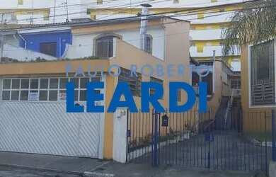 Imagem: A casa possui 5 Dormitórios, 5 Banheiros, 2 Vagas na garagem