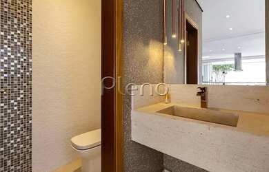 Imagem 6: Venda Casa com 320,00 metroQuadrado, 4 dormitório s , 2 vaga s . Swiss...