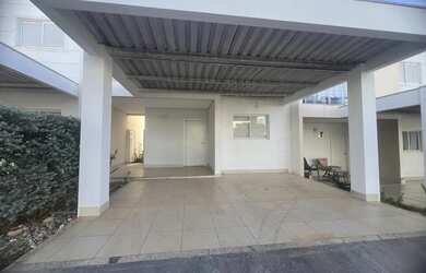 Imagem: A casa em condomínio possui 3 Dormitórios, 4 Banheiros, 2