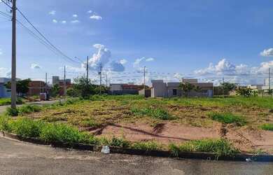 Imagem: O terreno possui 297.000m² de Área e está localizado em