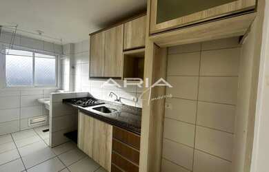 Imagem: O apartamento possui 3 Dormitórios, 1 Banheiro, 1 Vaga na garagem