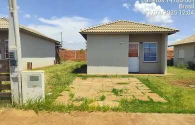 Imagem: A casa possui 2 Dormitórios, 1 Banheiro, 200m² de Área e