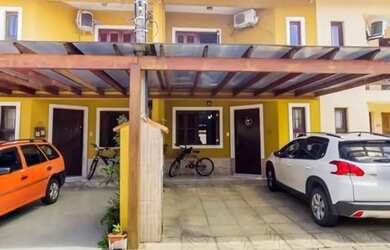 Imagem: A casa em condomínio à venda possui 2 Dormitórios, 2 Banheiros