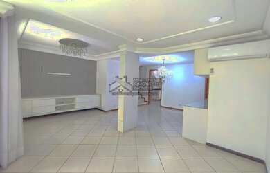 Imagem: A casa possui 3 Dormitórios, 3 Banheiros, 2 Vagas na garagem