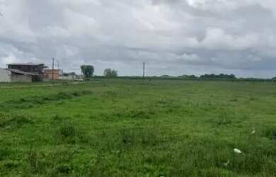 Imagem: O terreno possui 432m² de Área e está localizado em Laranjal