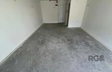 Imagem: O depósito possui 2 Vagas na garagem e 34m² de Área e está